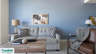 1950 Mayfair St, Unit 802 in Naples, FL - Building Photo