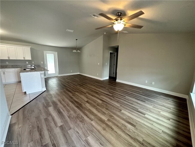 1420 Gleason Pkwy in Cape Coral, FL - Building Photo - Building Photo