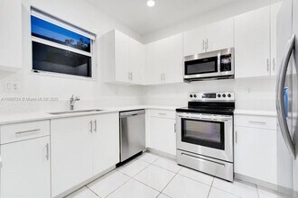 2615 SE 11th St in Homestead, FL - Building Photo - Building Photo