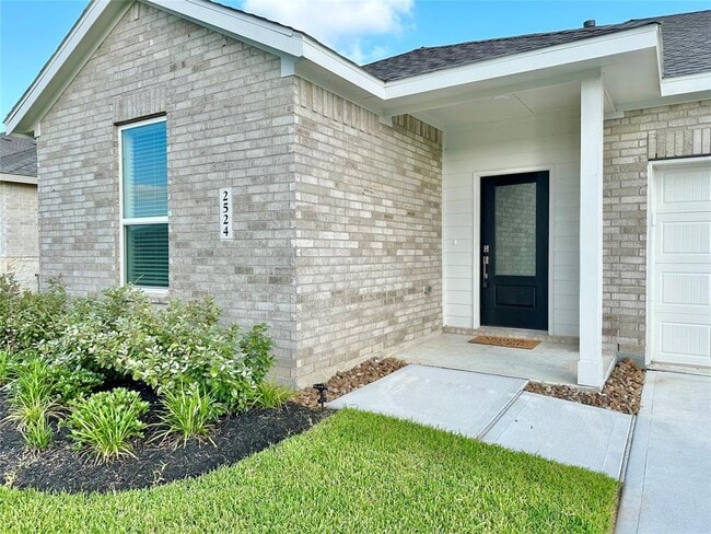2524 Lago Costa Dr in Texas City, TX - Building Photo - Building Photo
