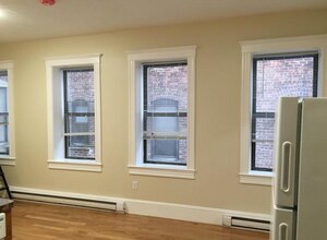 884 Huntington Ave, Unit 7 in Boston, MA - Building Photo - Building Photo
