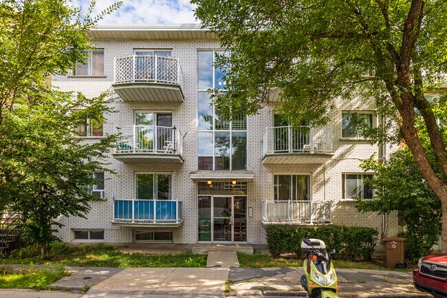 4895 6E Av in Montréal, QC - Building Photo - Primary Photo