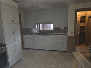 155 Thomas St in Woonsocket, RI - Building Photo - Building Photo