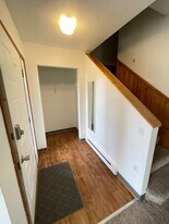 317-319 N 3rd Ave W in Duluth, MN - Building Photo