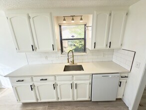 8613 S Independence Ave in Oklahoma City, OK - Building Photo - Building Photo