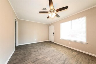 503 Darlene Ln in Arlington, TX - Building Photo - Building Photo