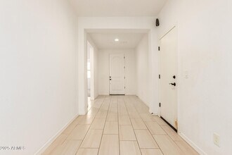 12751 W Ocotillo Rd in Glendale, AZ - Building Photo - Building Photo