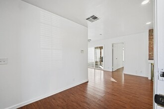 41 Orchard in Irvine, CA - Foto de edificio - Building Photo