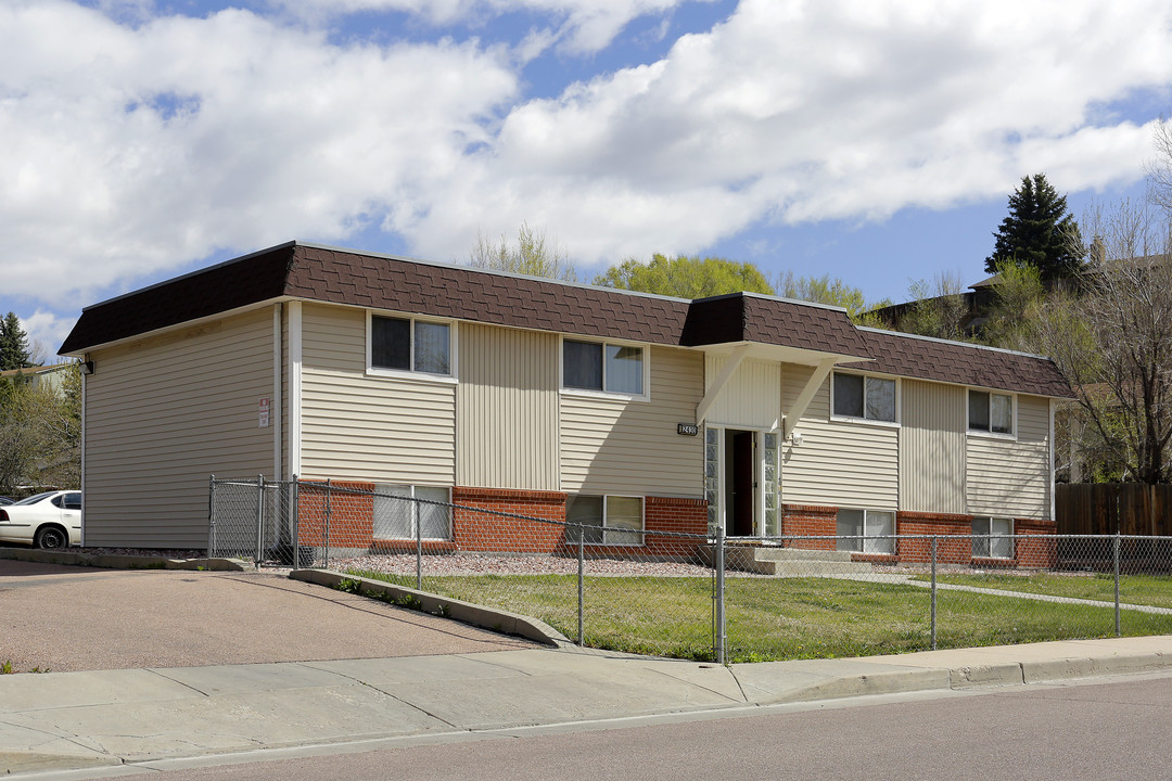 2430 King St in Colorado Springs, CO - Building Photo