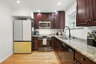 1340 W St NE in Washington, DC - Building Photo - Building Photo