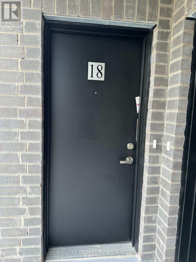 3538 Colonial Dr in Mississauga, ON - Building Photo - Building Photo