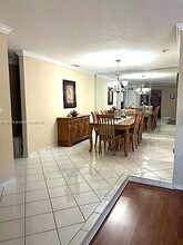 10320 SW 109th St in Miami, FL - Building Photo - Building Photo