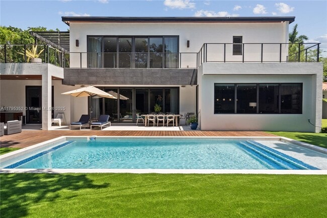 property at 58 Bay Heights Dr