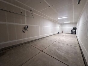 30536 Delancy Rd in Visalia, CA - Building Photo - Building Photo