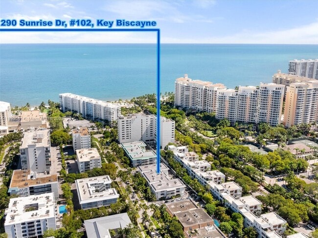 290 Sunrise Dr in Key Biscayne, FL - Building Photo - Building Photo