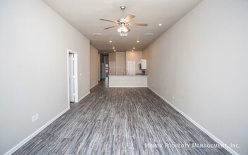 2125 N Avenue J, Unit A in Lubbock, TX - Building Photo - Building Photo