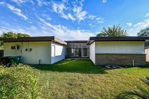 5502 Dumfries Dr in Houston, TX - Building Photo - Building Photo