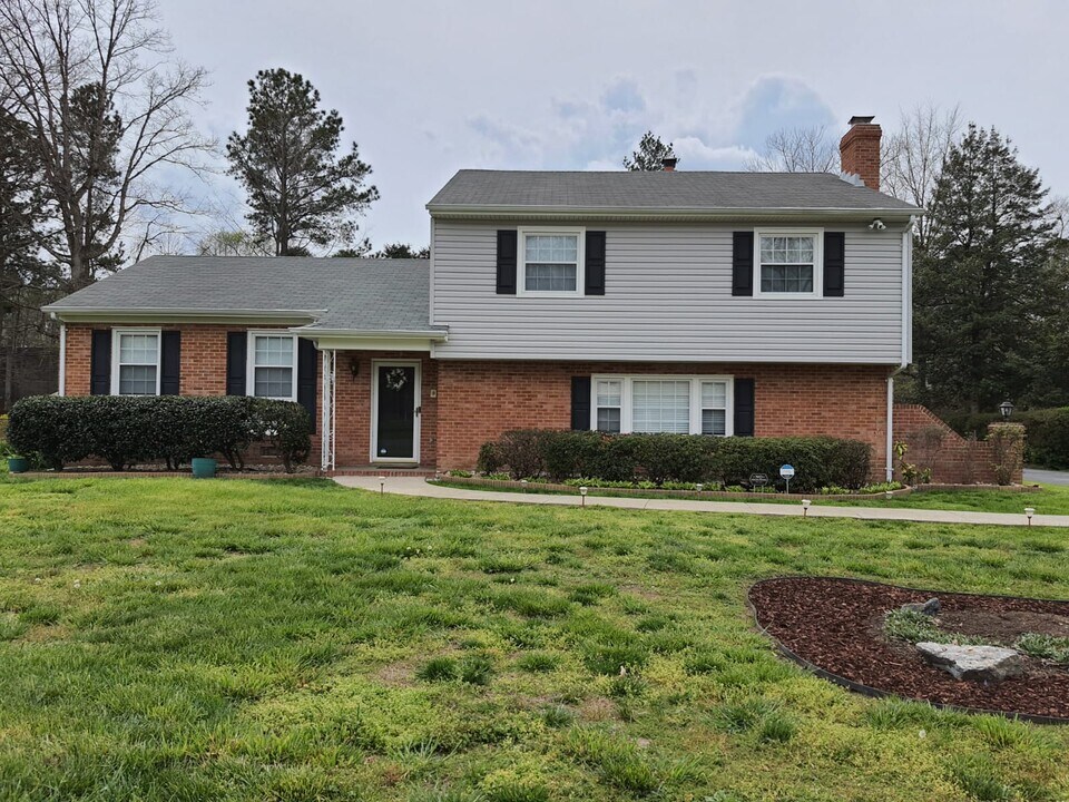 5320 Lingle Ln in Richmond, VA - Building Photo