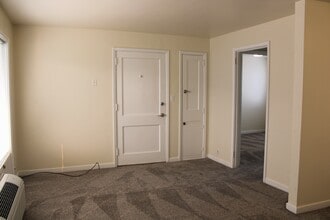 110 Lavender Ct, Unit #7 in Wenatchee, WA - Foto de edificio - Building Photo