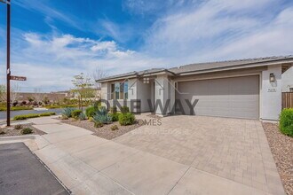 9258 E Static Ave in Mesa, AZ - Building Photo - Building Photo