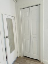 7901 NW 66th Ter, Unit Efficiency in Tamarac, FL - Building Photo - Building Photo