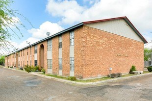 Heritage Manor in Mission, TX - Building Photo