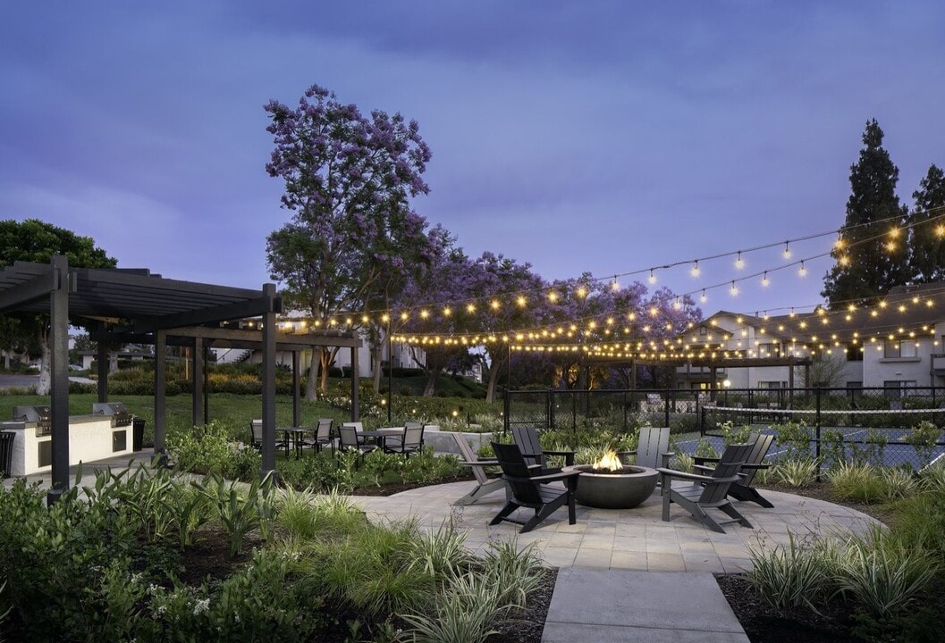 The Arbors in Lake Forest, CA - Foto de edificio