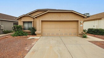 10935 W Ruth Ave in Peoria, AZ - Building Photo