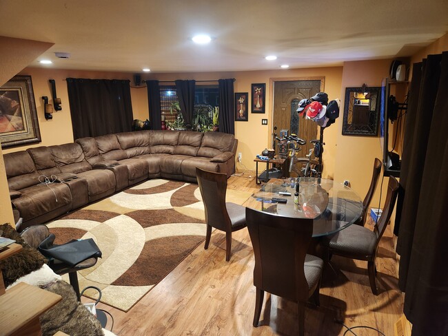 property at 3440 W Howard Ave