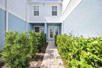 3040 Via Sienna Cir, Unit 26 in Sarasota, FL - Building Photo - Building Photo