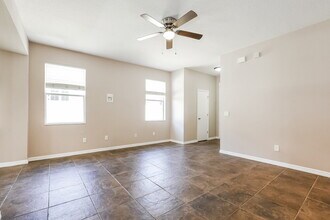 2302 Abey Blanco Dr in Orlando, FL - Building Photo - Building Photo