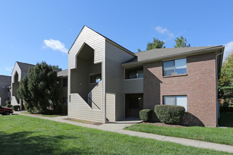 Greenwood Place Apartments in Louisville, KY - Foto de edificio - Building Photo