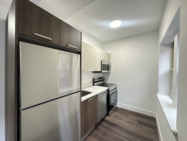 1553 W Hollywood Ave in Chicago, IL - Building Photo - Building Photo