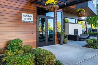 Discovery West in Issaquah, WA - Foto de edificio - Building Photo