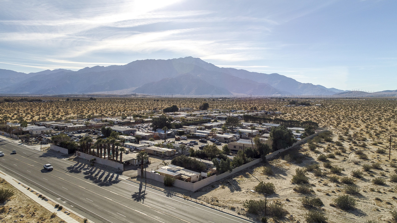 Palm Drive Mobile Estates in Desert Hot Springs, CA - Foto de edificio