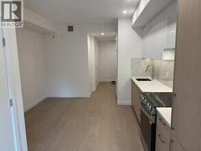 2227 St Johns St in Port Moody, BC - Building Photo - Building Photo