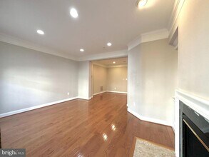 11837 Regents Park Dr in Germantown, MD - Building Photo - Building Photo