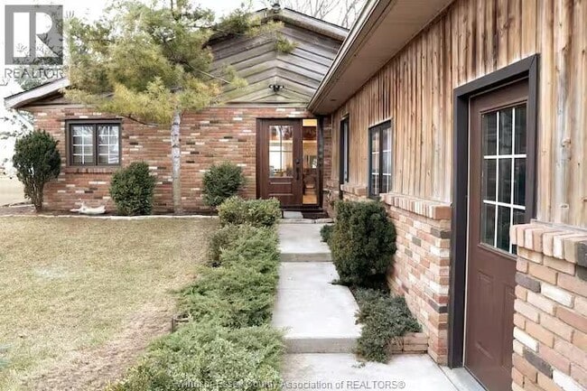 850 Point Pelee Dr in Leamington, ON - Building Photo - Building Photo