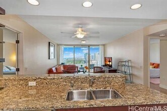 1551 Ala Wai Blvd in Honolulu, HI - Foto de edificio - Building Photo