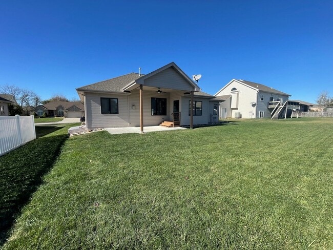 501 9th St in Springfield, NE - Building Photo - Building Photo