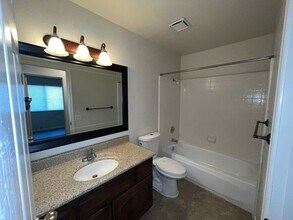 5819 Adobe Spring Way in Elk Grove, CA - Building Photo - Building Photo