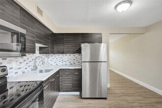 429 NW 9th Ave in Fort Lauderdale, FL - Building Photo - Building Photo