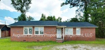 2237 Bungalow Rd in Augusta, GA - Building Photo