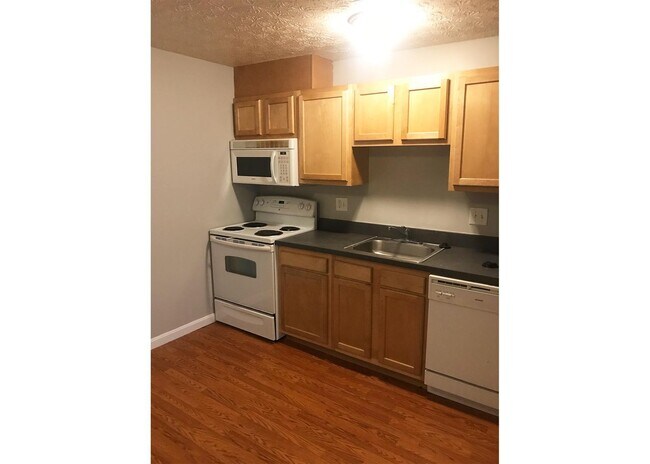 525 Lowell Ave in Cincinnati, OH - Building Photo - Building Photo