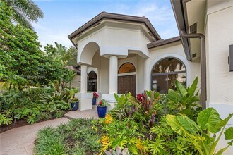 2589 Mayfair Ln in Weston, FL - Building Photo - Building Photo