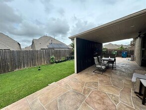 348 Prairie Ridge Ln in Lewisville, TX - Building Photo - Building Photo