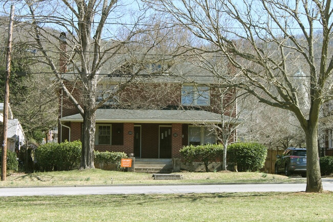 property at 2312 Richelieu Ave SW