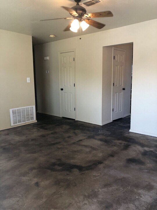 2906 Dunaway St in Amarillo, TX - Building Photo