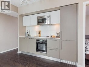 999 Seymour St in Vancouver, BC - Building Photo - Building Photo