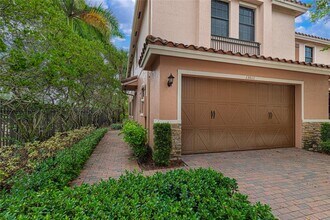 13011 Riverwalk Cir N in Plantation, FL - Building Photo - Building Photo